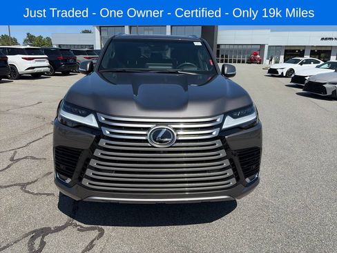 Used 2024 Lexus LX 600 4WD w/ Luxury Package image 6
