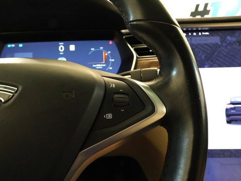 Used 2017 Tesla Model X 75D AWD/4WD image 31