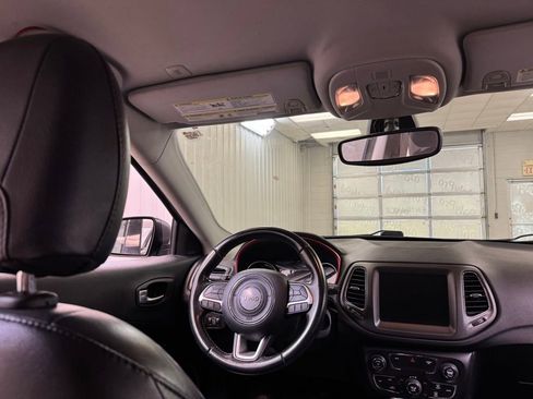 Used 2019 Jeep Compass Trailhawk AWD/4WD image 22