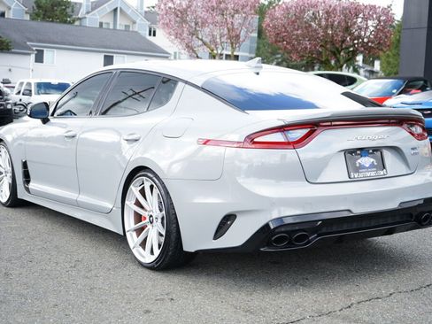 Used 2021 Kia Stinger GT2 image 3