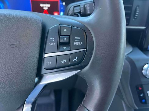 Used 2020 Ford Explorer Platinum w/ Premium Technology Package image 33