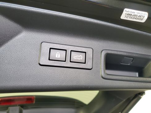Used 2025 Subaru Forester Touring w/ Protection Package AWD/4WD image 33