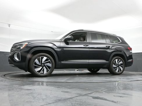 Used 2024 Volkswagen Atlas SEL AWD/4WD image 26