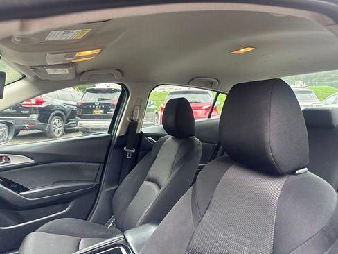 Used 2018 MAZDA MAZDA3 Sport FWD image 20