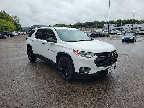 Used 2018 Chevrolet Traverse Premier w/ Redline Edition AWD/4WD image 5