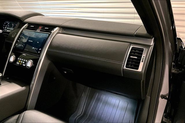 Certified 2025 Land Rover Discovery Dynamic SE AWD/4WD image 25