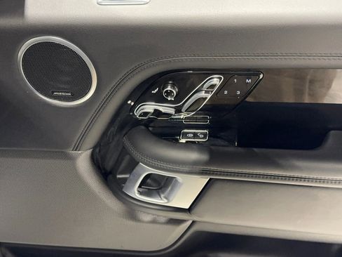 Used 2020 Land Rover Range Rover HSE image 28