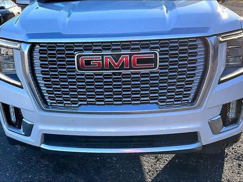 Used 2022 GMC Yukon Denali image 30