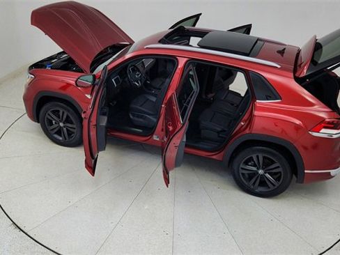 Used 2021 Volkswagen Atlas Cross Sport SE w/ Panoramic Sunroof Package image 84