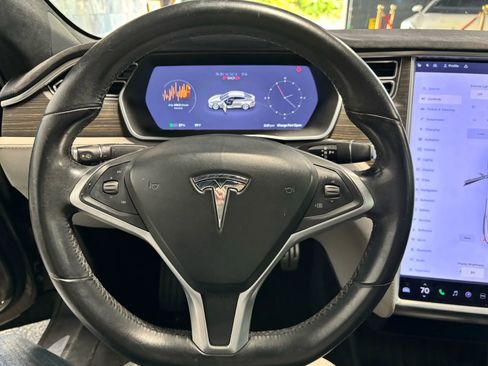 Used 2015 Tesla Model S P90D image 28