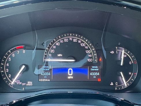 Used 2019 Cadillac XT5 FWD image 17