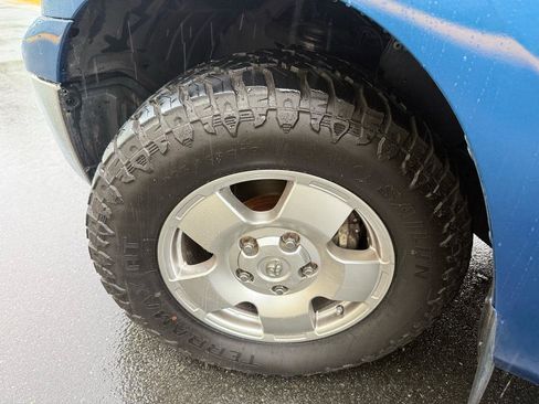 Used 2010 Toyota Tundra 4x4 CrewMax image 40