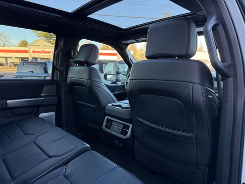 Used 2025 Ford F250 Platinum image 44