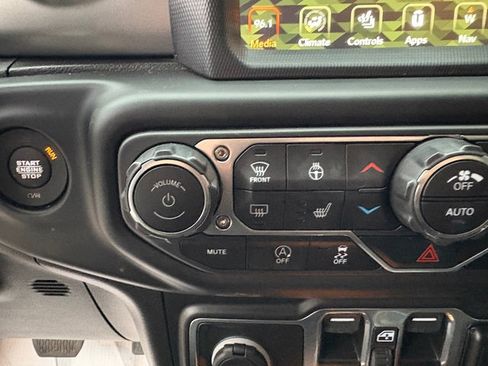 Used 2023 Jeep Wrangler Unlimited Sport AWD/4WD image 23