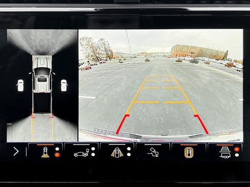 Used 2025 GMC Sierra 2500 Denali image 6