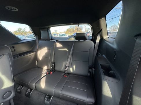 Used 2023 Chevrolet Traverse LT w/ LPO, Cargo Package AWD/4WD image 24