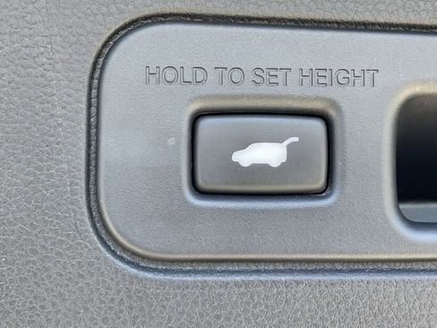 Certified 2025 Honda Pilot Elite image 32