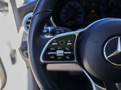 Used 2021 Mercedes-Benz GLC 300 image 16