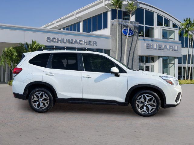 Used 2020 Subaru Forester Premium AWD/4WD image 8