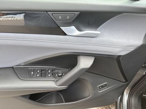 New 2026 Volkswagen Tiguan SE R-Line AWD/4WD image 13