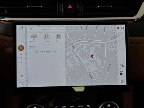 New 2025 Jaguar F-PACE R-Dynamic S image 15