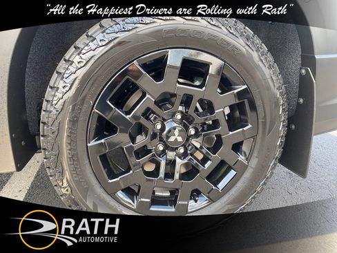 New 2026 Mitsubishi Outlander Trail Edition image 14