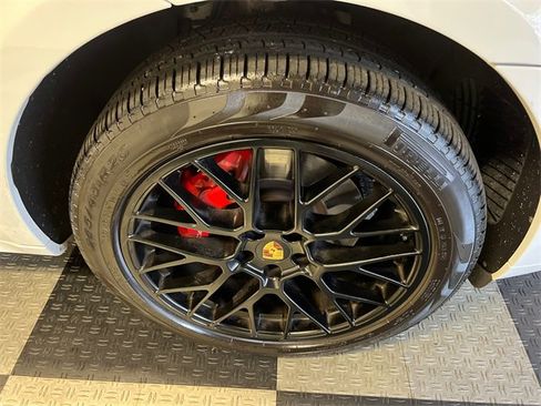 Used 2021 Porsche Macan GTS image 10