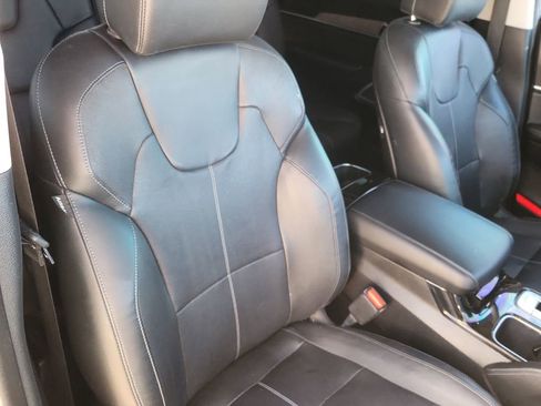 Used 2022 Kia Telluride EX w/ Towing Package image 18