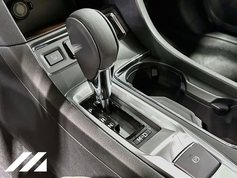 New 2026 Subaru Ascent Limited AWD/4WD image 18
