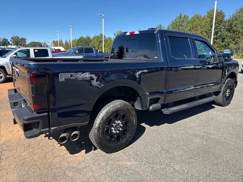 Used 2023 Ford F250 Lariat w/ Black Appearance Package image 5