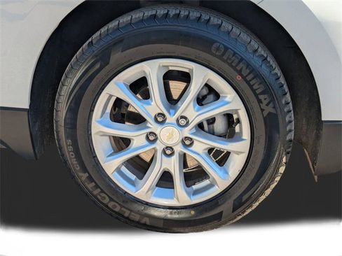 Used 2020 Chevrolet Equinox LS image 11