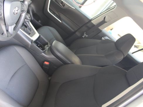 Used 2024 Toyota RAV4 LE FWD image 15