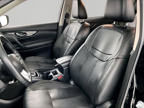 Used 2020 Nissan Rogue SL w/ Premium Package image 19