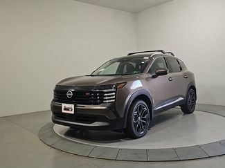 New 2025 Nissan Kicks SR 360° Tour