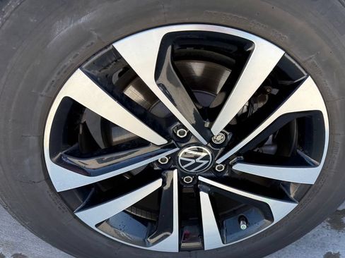 Used 2022 Volkswagen Tiguan S w/ IQ.Drive Package FWD image 10
