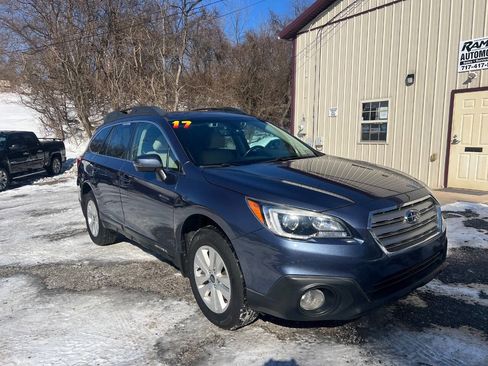 Used 2017 Subaru Outback 2.5i Premium image 1