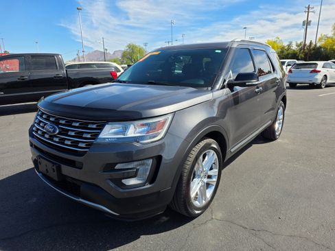 Used 2017 Ford Explorer XLT w/ Equipment Group 202A image 1