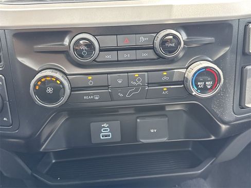 New 2025 Ford F350 XLT w/ FX4 Off-Road Package image 28