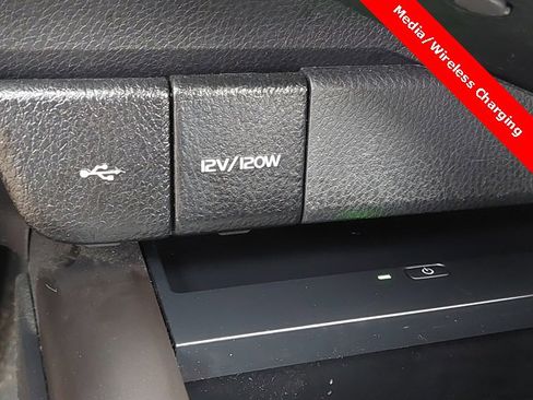 Used 2023 Toyota Camry XLE image 24