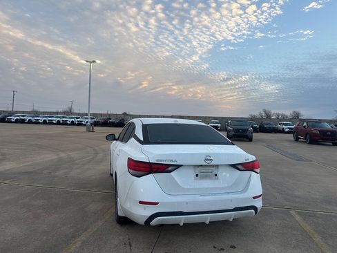 Certified 2022 Nissan Sentra SV image 21