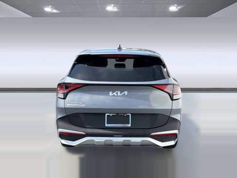 Used 2025 Kia Sportage LX FWD image 9