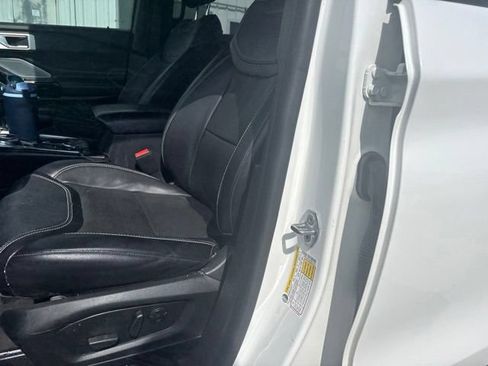 Used 2021 Ford Explorer ST w/ Equipment Group 401A AWD/4WD image 2