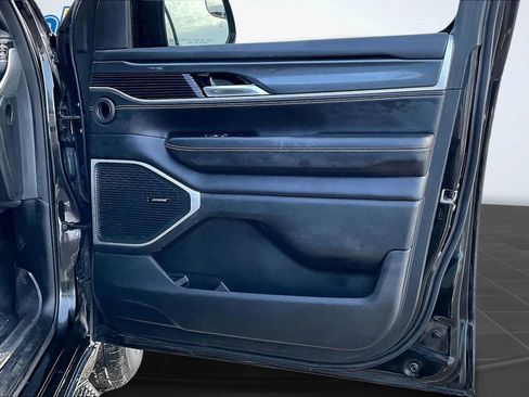 Used 2023 Jeep Wagoneer 4WD image 32