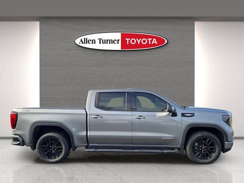 Used 2023 GMC Sierra 1500 Elevation w/ Elevation Premium Package image 5