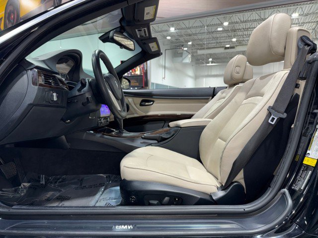 Used 2011 BMW 328i Convertible RWD image 4