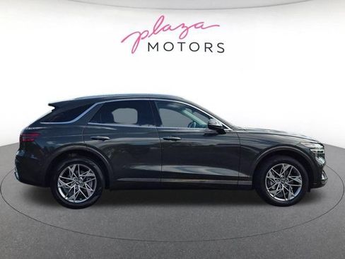 Used 2025 Genesis GV70 2.5T AWD/4WD image 4
