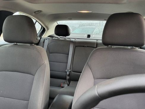 Used 2018 Chevrolet Cruze LT w/ Sun And Sound Package image 17