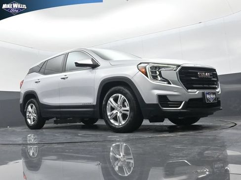 Used 2022 GMC Terrain SLE FWD image 17