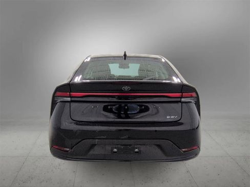 Used 2023 Toyota Prius LE image 7