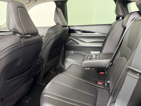 Used 2025 INFINITI QX60 Pure image 24